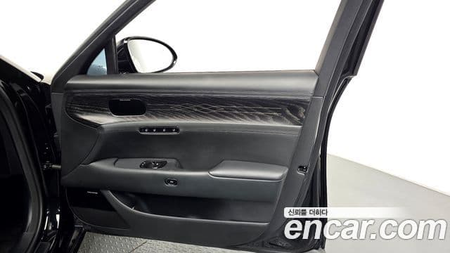 Genesis G90 2025 — ფოტო 33/33