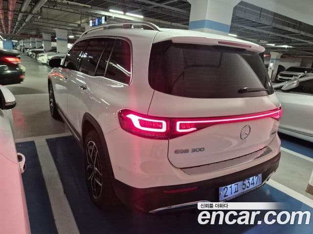 Mercedes-Benz EQB 2022 — ფოტო 5/9