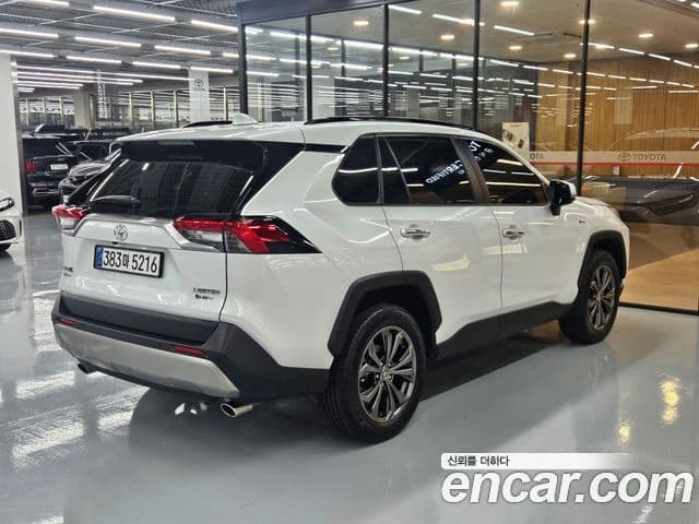 Toyota RAV4 2025 — Şəkil 1/18
