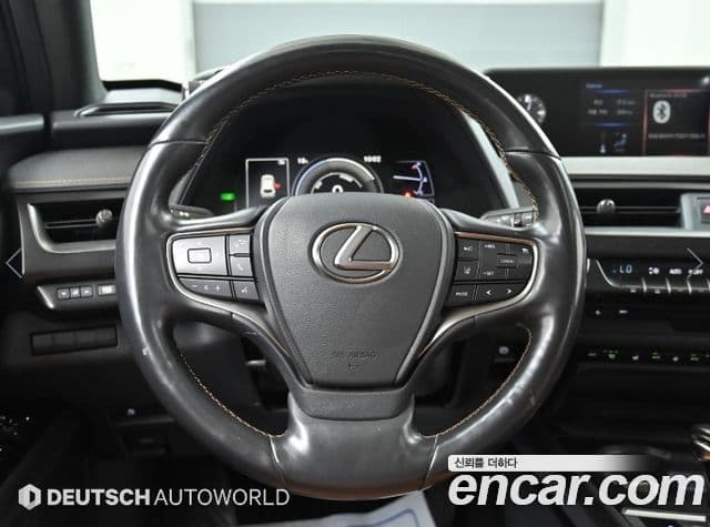 Lexus UX250h 2019 — Şəkil 5/20