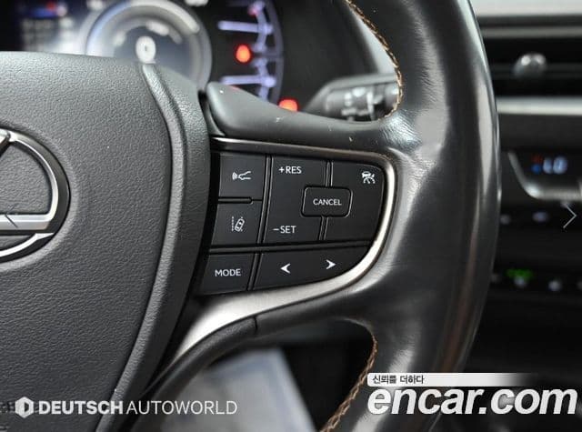 Lexus UX250h 2019 — Şəkil 20/20