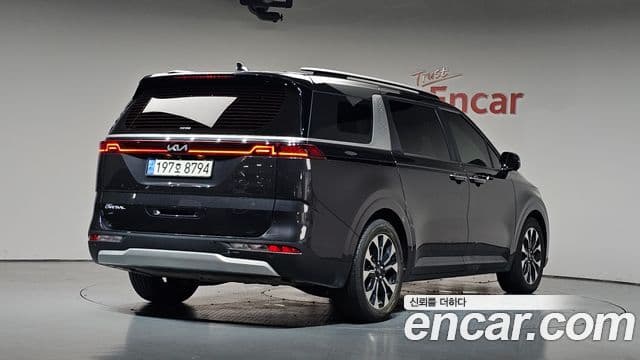 Kia Carnival 2022 — Фото 2/20