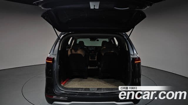Kia Carnival 2022 — Фото 20/20