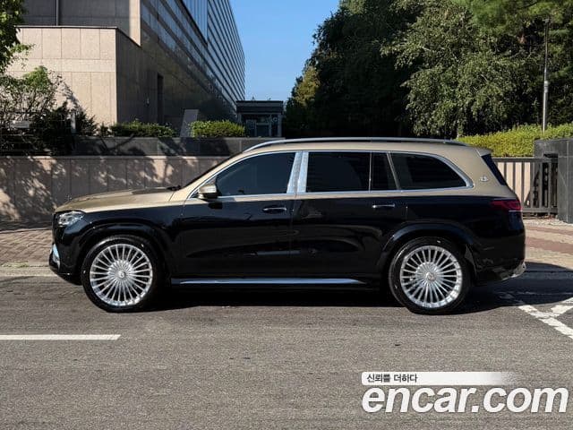 Mercedes-Benz GLS-Class 2023 — Photo 2/20