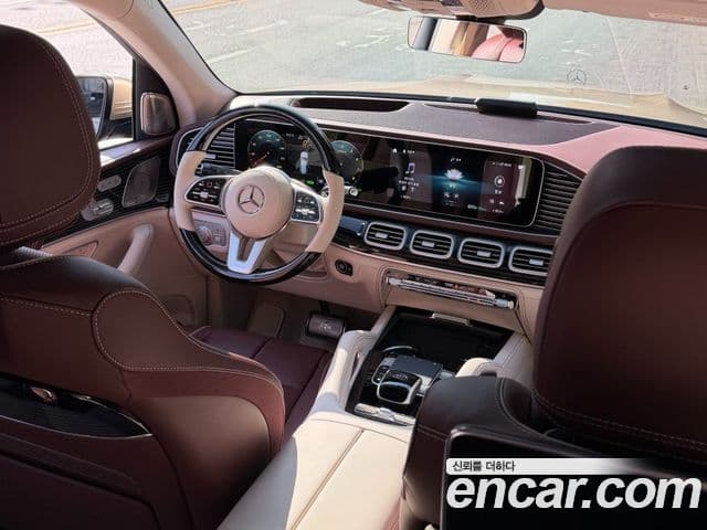 Mercedes-Benz GLS-Class 2023 — Photo 19/20
