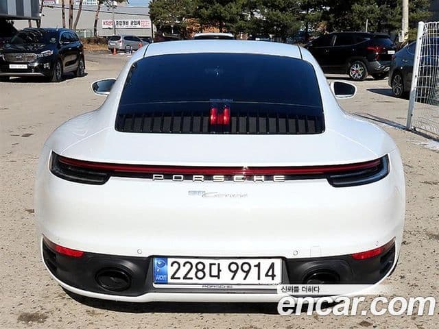 Porsche 911 2024 — Photo 16/19