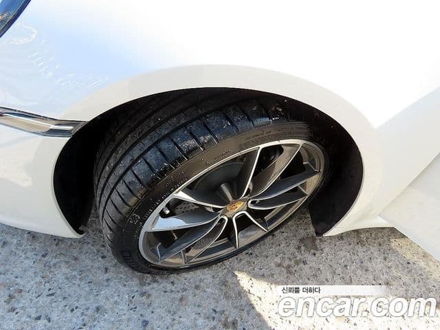 Porsche 911 2024 — Photo 8/19