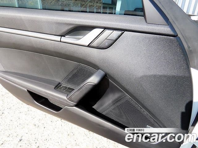 Porsche 911 2024 — Photo 18/19