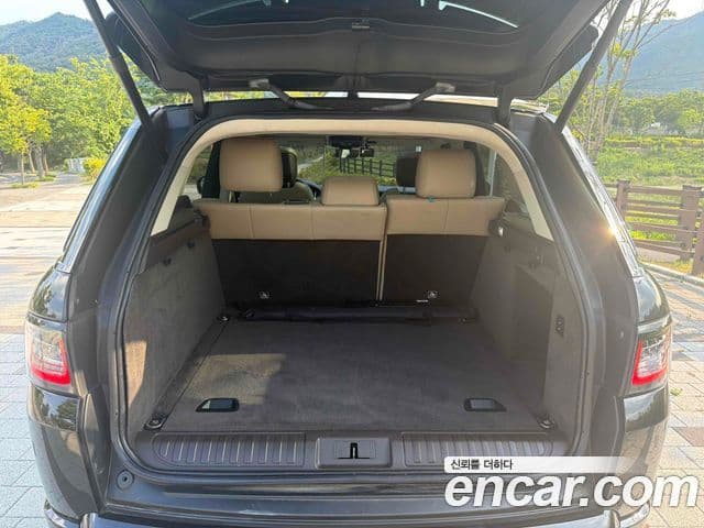 Land Rover Range Rover Sport 2018 — Photo 15/20