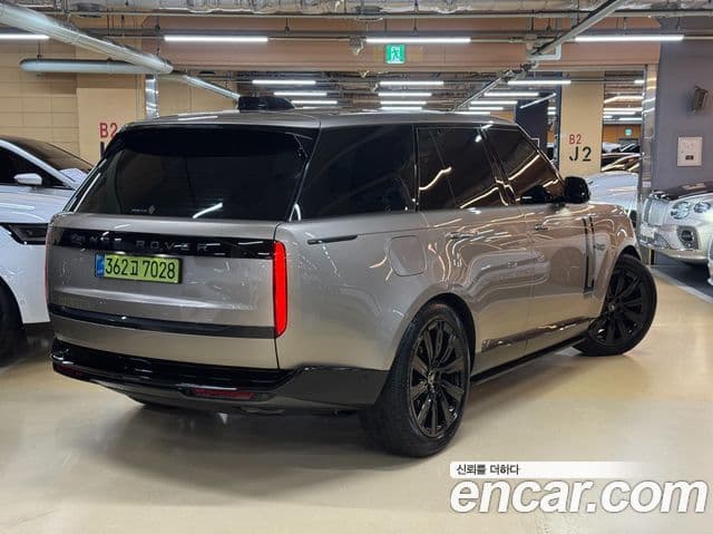 Land Rover Range Rover 2025 — Фото 1/20