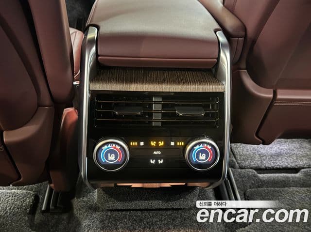 Land Rover Range Rover 2025 — Фото 8/20