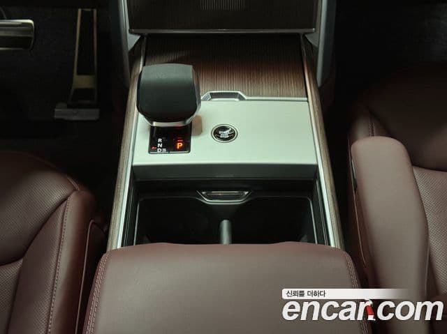 Land Rover Range Rover 2025 — Фото 11/20