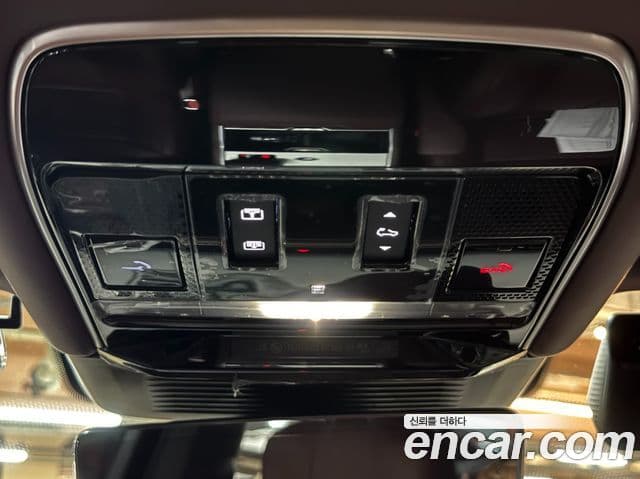 Land Rover Range Rover 2025 — Фото 12/20