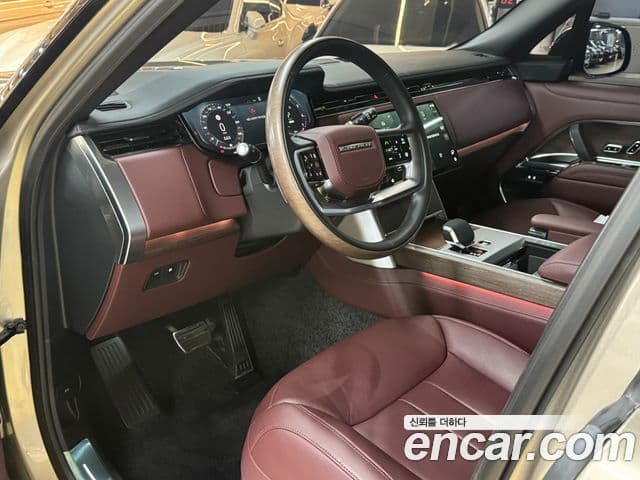 Land Rover Range Rover 2025 — Фото 13/20