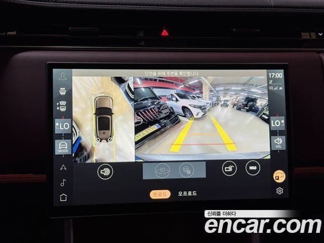 Land Rover Range Rover 2025 — Фото 18/20