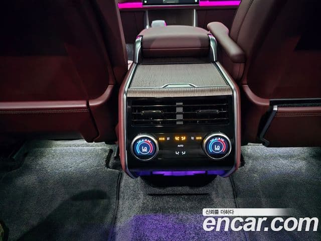 Land Rover Range Rover 2025 — Фото 14/19