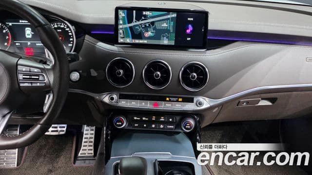 Kia Stinger 2022 — Фото 14/20