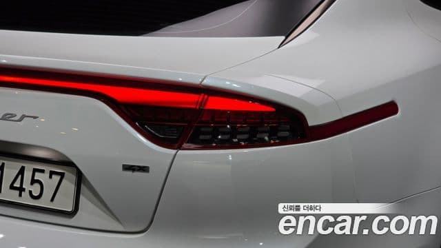 Kia Stinger Meister 2022 — Photo 35/39