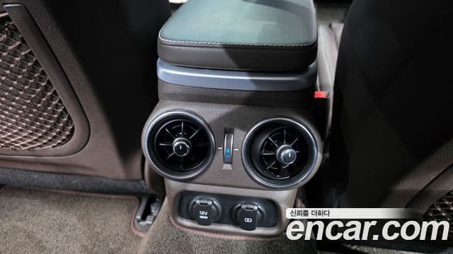 Kia Stinger Meister 2022 — Photo 4/39
