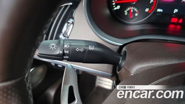 Kia Stinger Meister 2022 — Photo 9/39