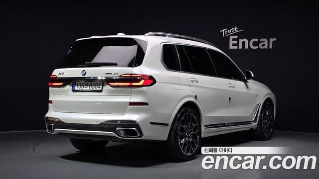 BMW X7 2024 — Photo 29/36