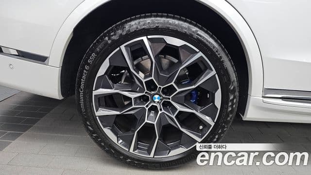 BMW X7 2024 — Photo 1/36