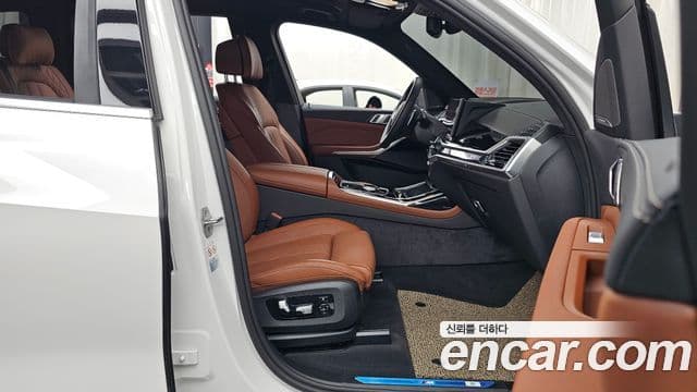 BMW X7 2024 — Photo 6/36