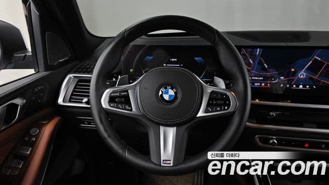 BMW X7 2024 — Photo 17/36