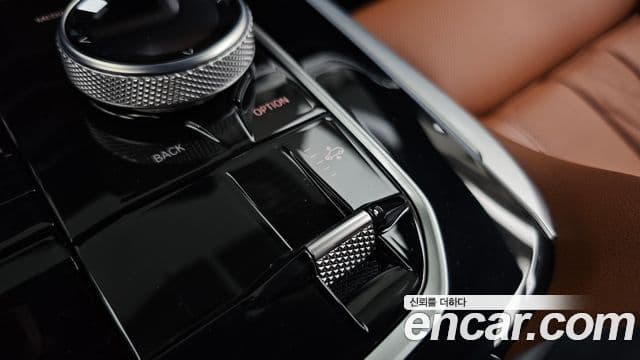 BMW X7 2024 — Photo 21/36