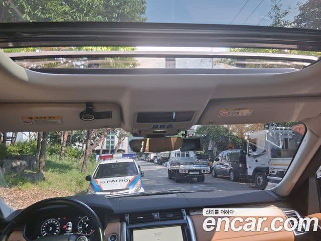 Land Rover Discovery 5 2018 — Şəkil 15/20