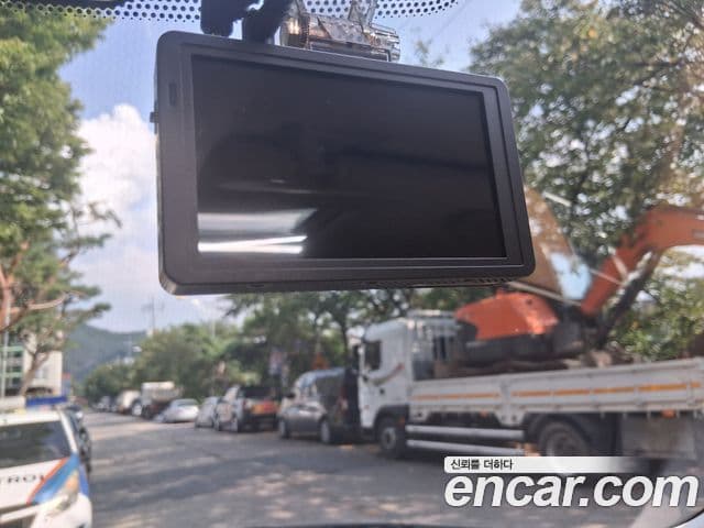 Land Rover Discovery 5 2018 — Şəkil 16/20