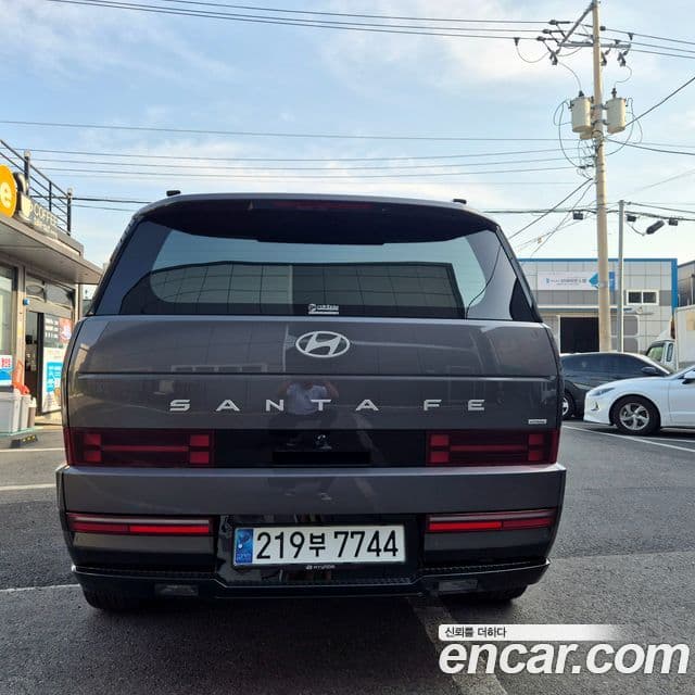 Hyundai Santa Fe 2023 — Şəkil 5/10
