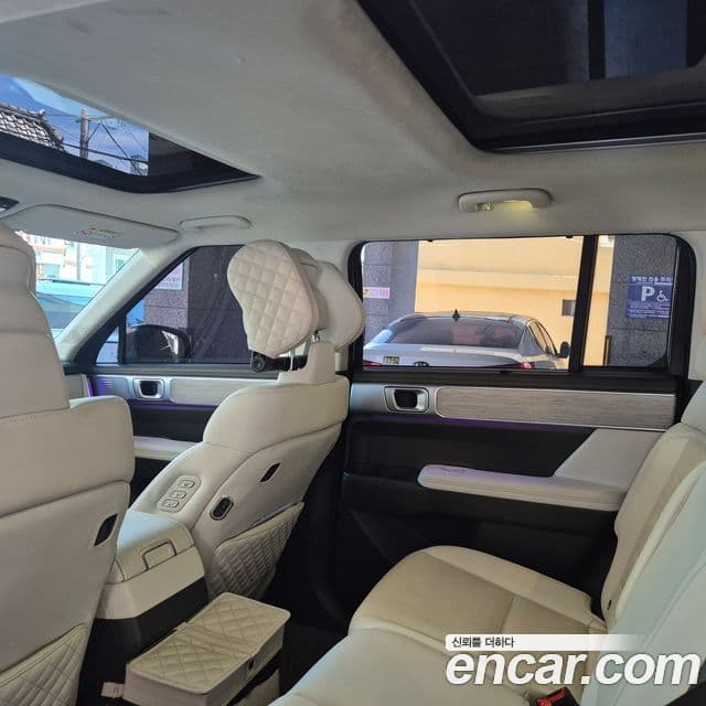 Hyundai Santa Fe 2023 — Şəkil 6/10