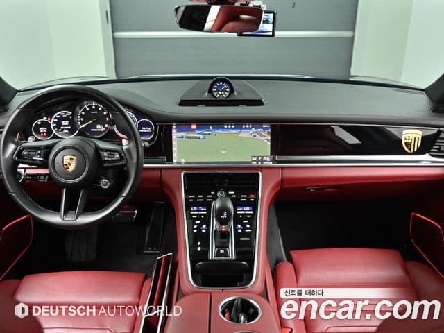 Porsche Panamera 2021 — Photo 2/20