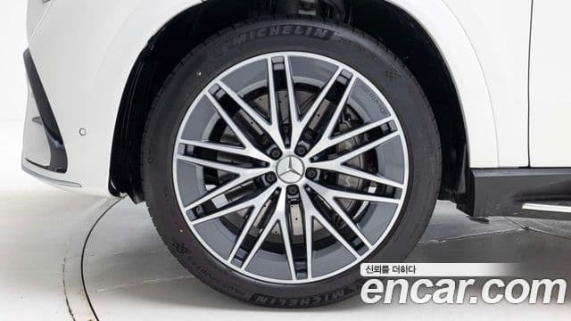 Mercedes-Benz GLE-Class 2025 — Photo 1/20