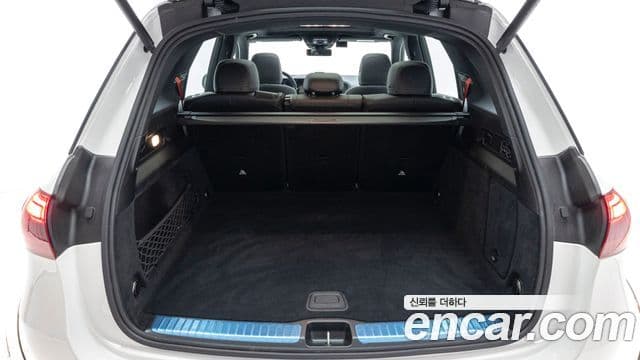 Mercedes-Benz GLE-Class 2025 — Photo 13/20