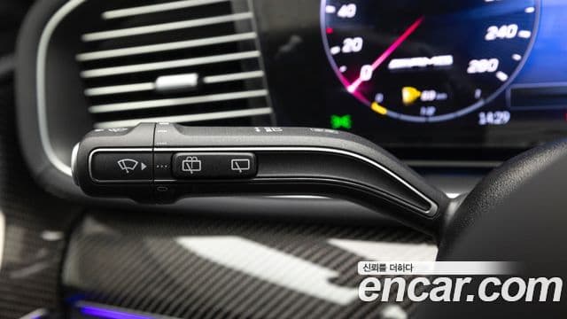 Mercedes-Benz GLE-Class 2025 — Photo 14/20