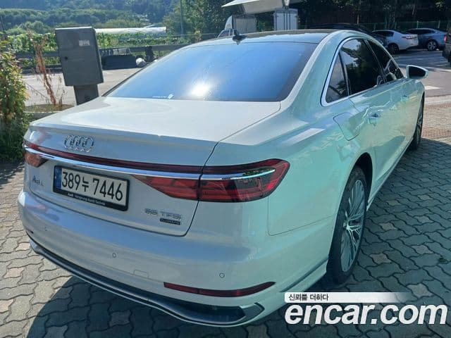 Audi A8 2023 — Photo 13/20