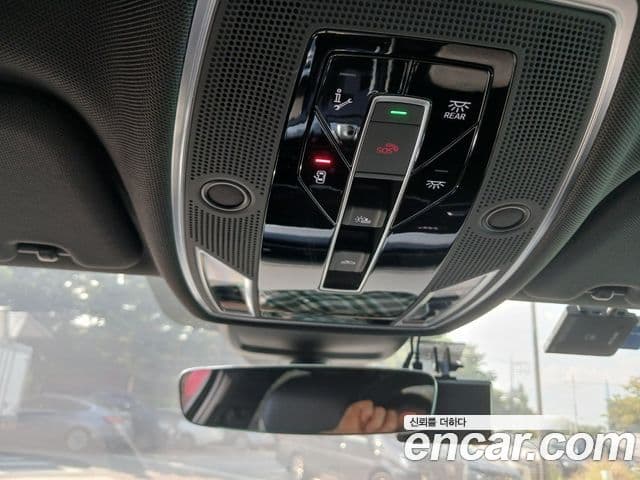 Audi A8 2023 — Photo 10/20