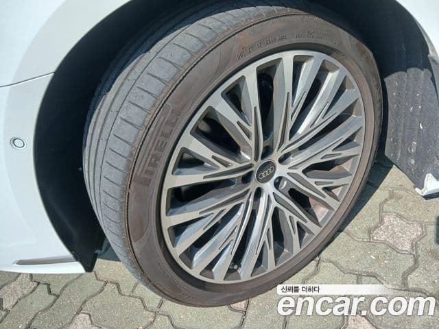 Audi A8 2023 — Photo 15/20