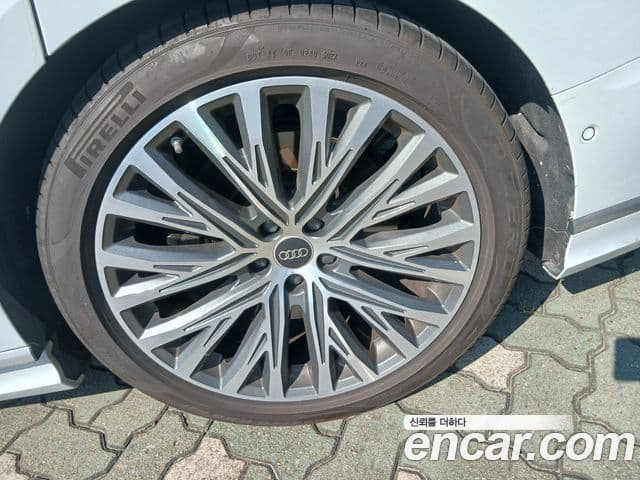 Audi A8 2023 — Photo 20/20