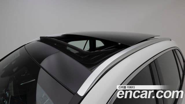 Mercedes-Benz GLC-Class 2025 — Photo 7/20