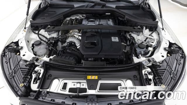 Mercedes-Benz GLC-Class 2025 — Photo 6/20