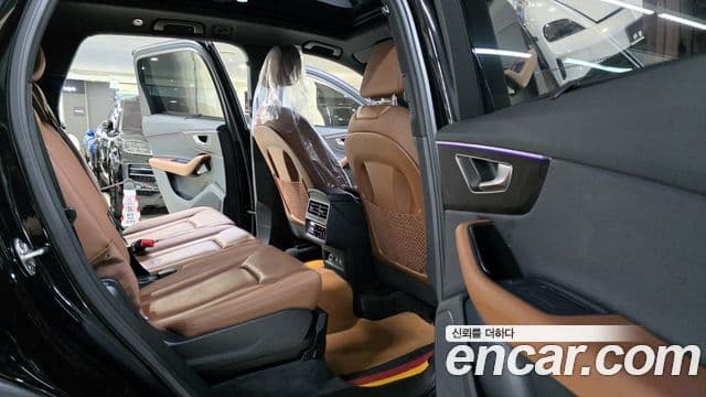 Audi Q7 2023 — Şəkil 4/19