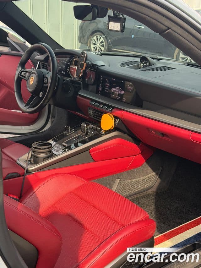 Porsche 911 2020 — Şəkil 5/9
