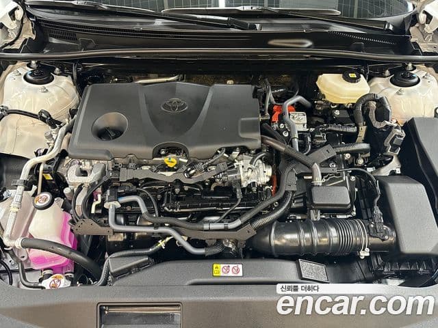 Toyota Camry 2025 — Photo 5/19