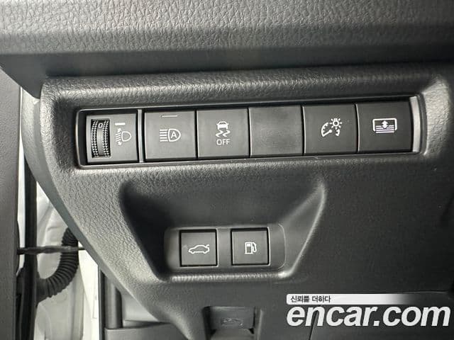 Toyota Camry 2025 — Photo 10/19