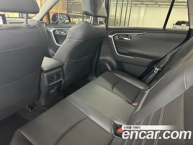 Toyota RAV4 2025 — Photo 14/20