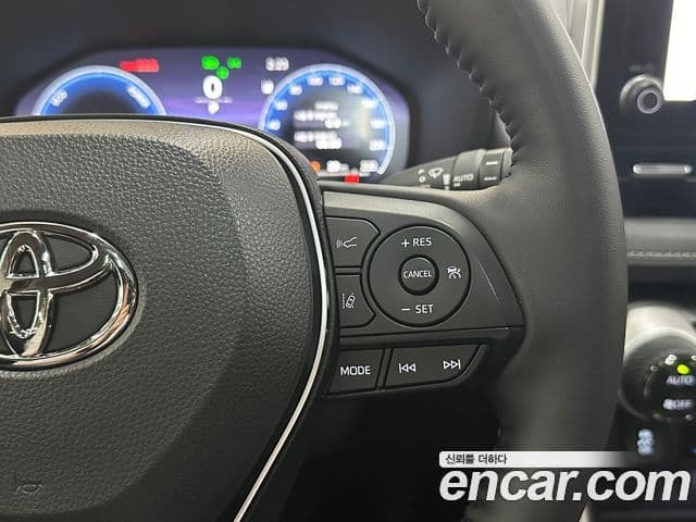 Toyota RAV4 2025 — Photo 7/20