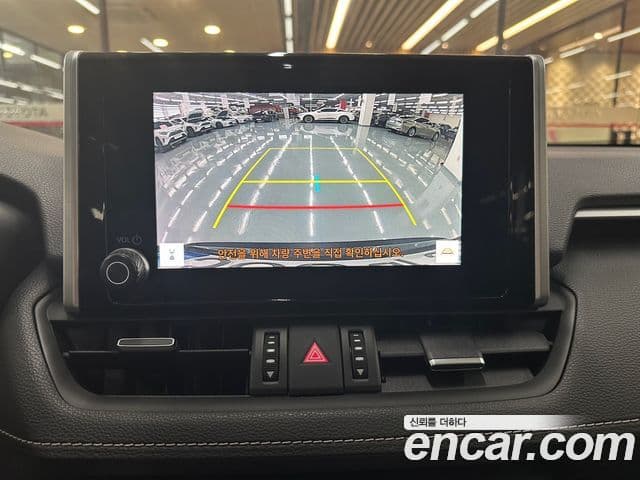 Toyota RAV4 2025 — Photo 2/20